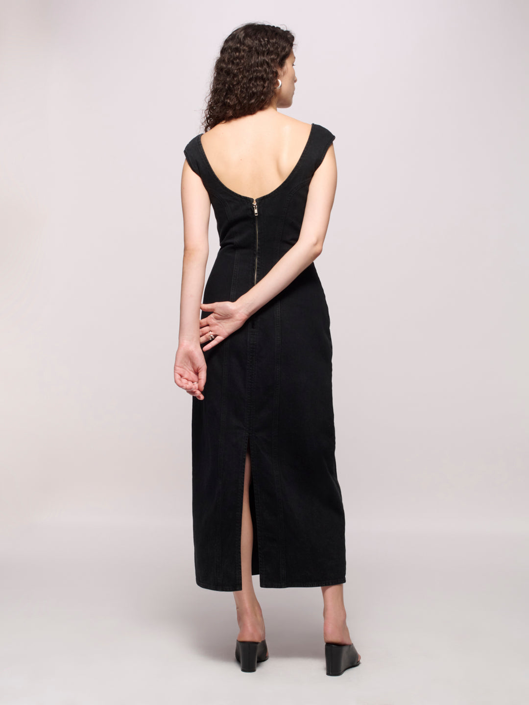 Suave Dress - One Year Black