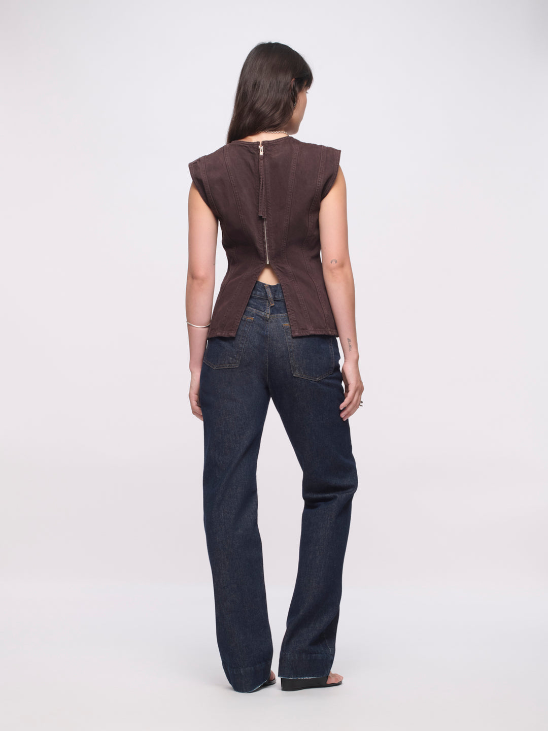 Closed Back Top - Ganache